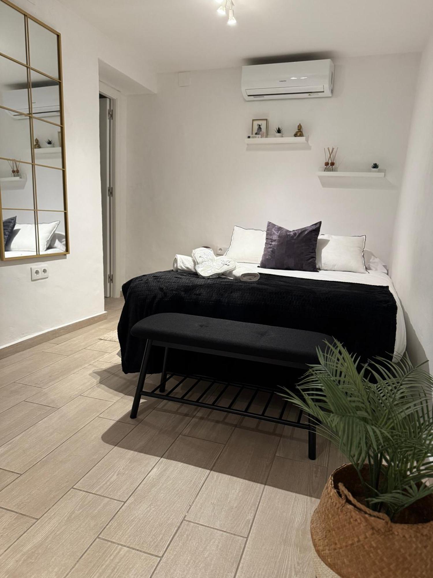 La Faraona Apartment เฮเรซ เด ลาฟรอนเตรา ภายนอก รูปภาพ