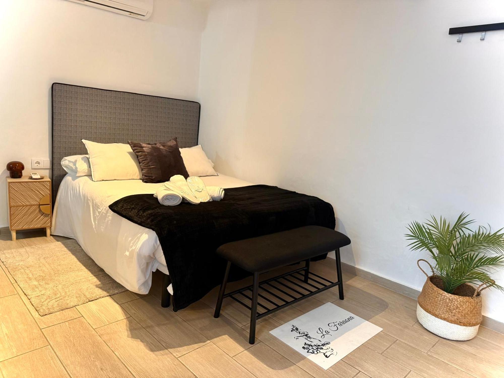 La Faraona Apartment เฮเรซ เด ลาฟรอนเตรา ภายนอก รูปภาพ